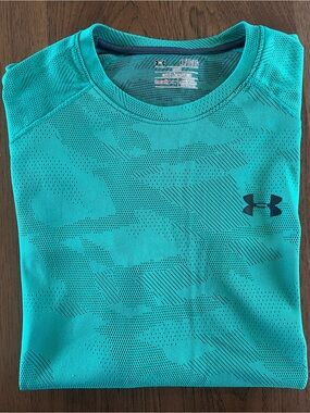 Under Armour Men's Emerald Green Performance Shirt